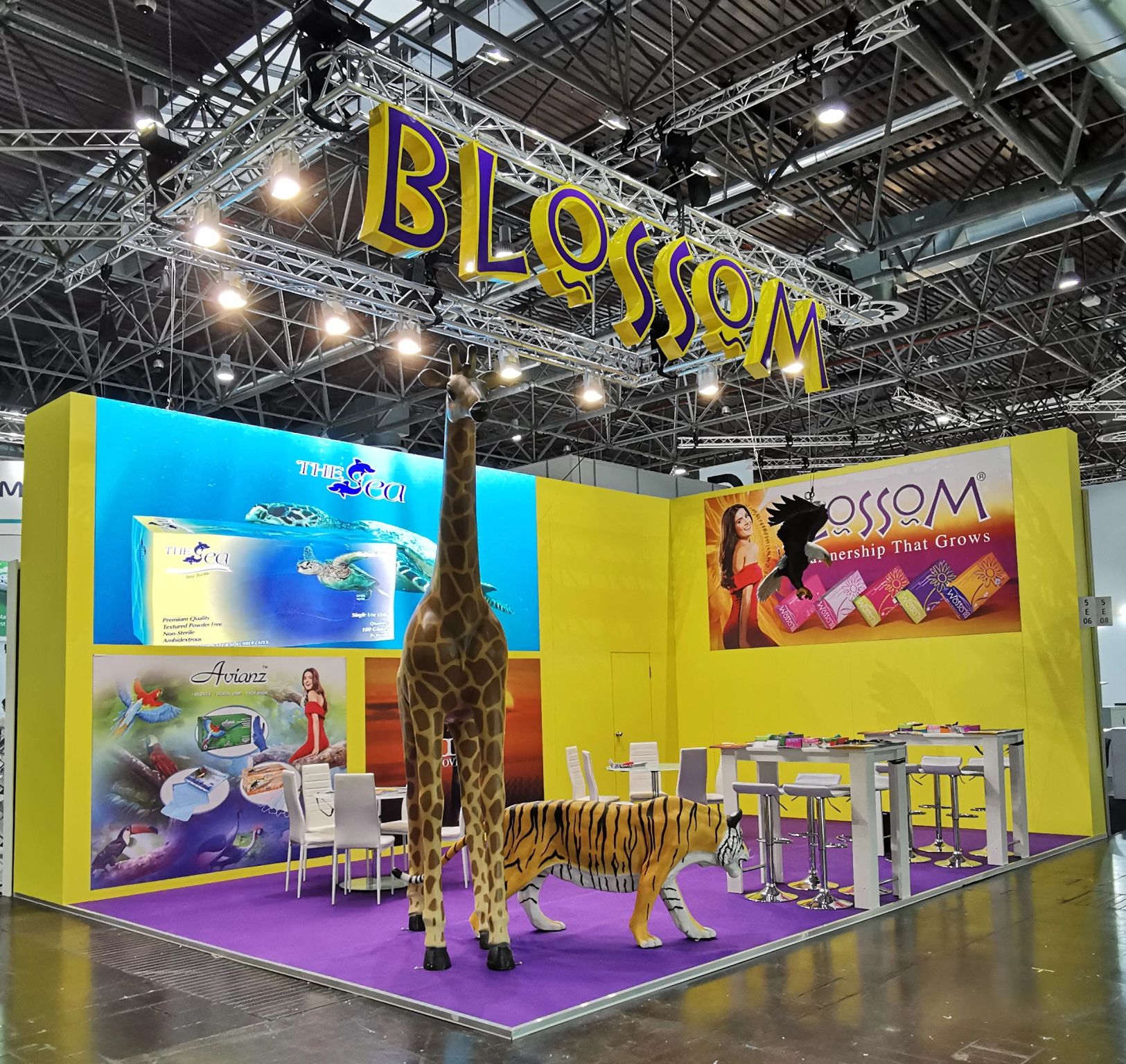 MEDICA Düsseldorf, 2023 Blossom Gloves