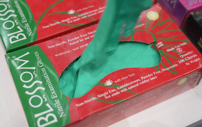 Blossom 無粉綠色丁腈蘆薈手套 Green Aloe Vera Powder Free Nitrile Exam Gloves
