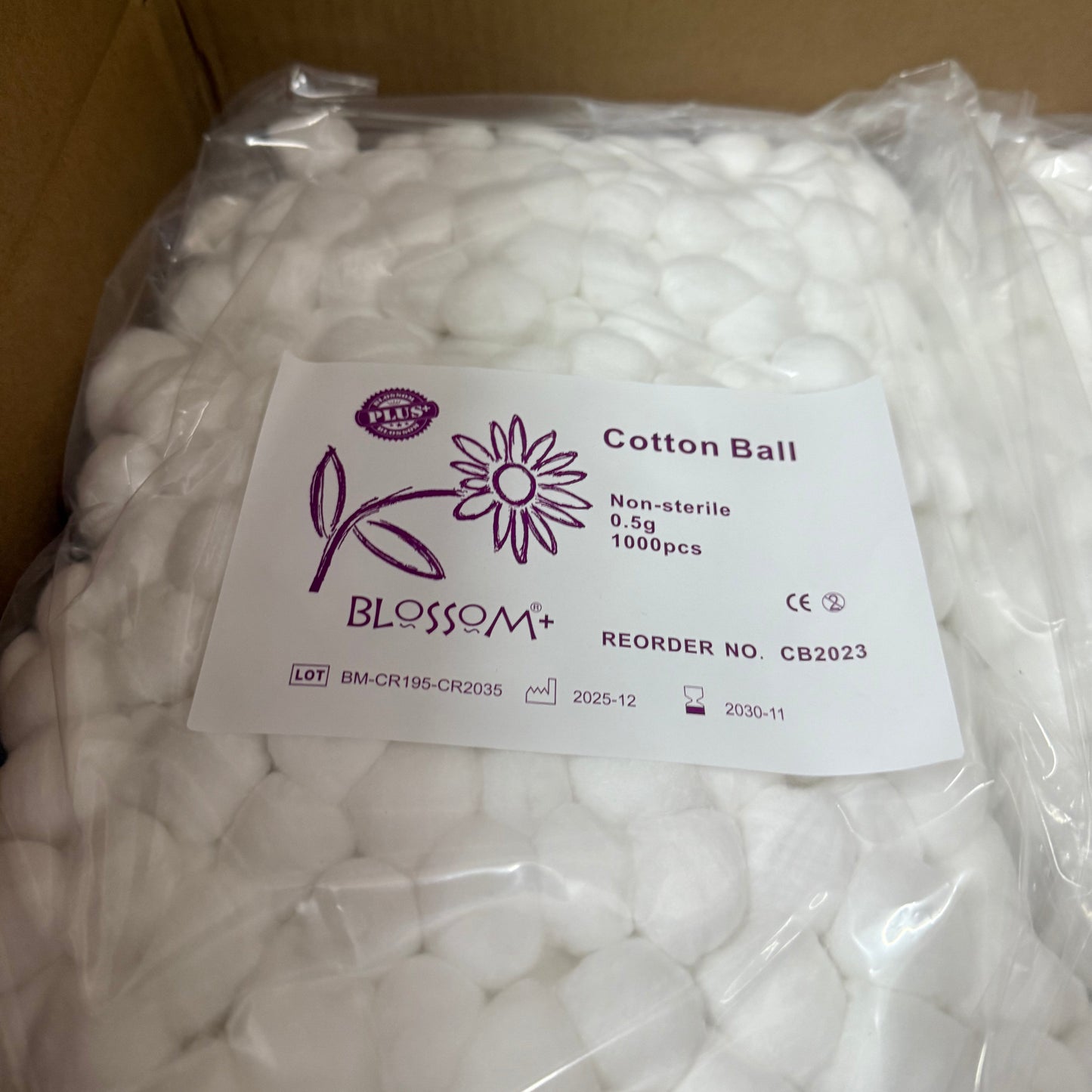 棉花球 Cotton Ball
